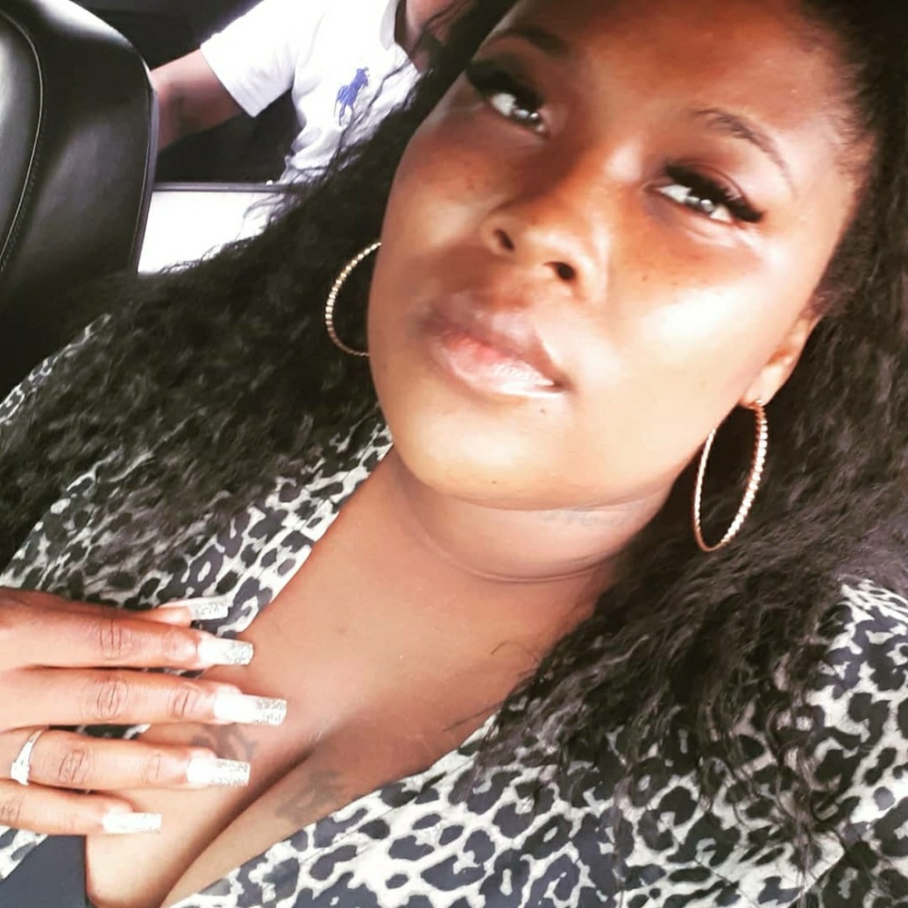 Meet your Posher, Iesha